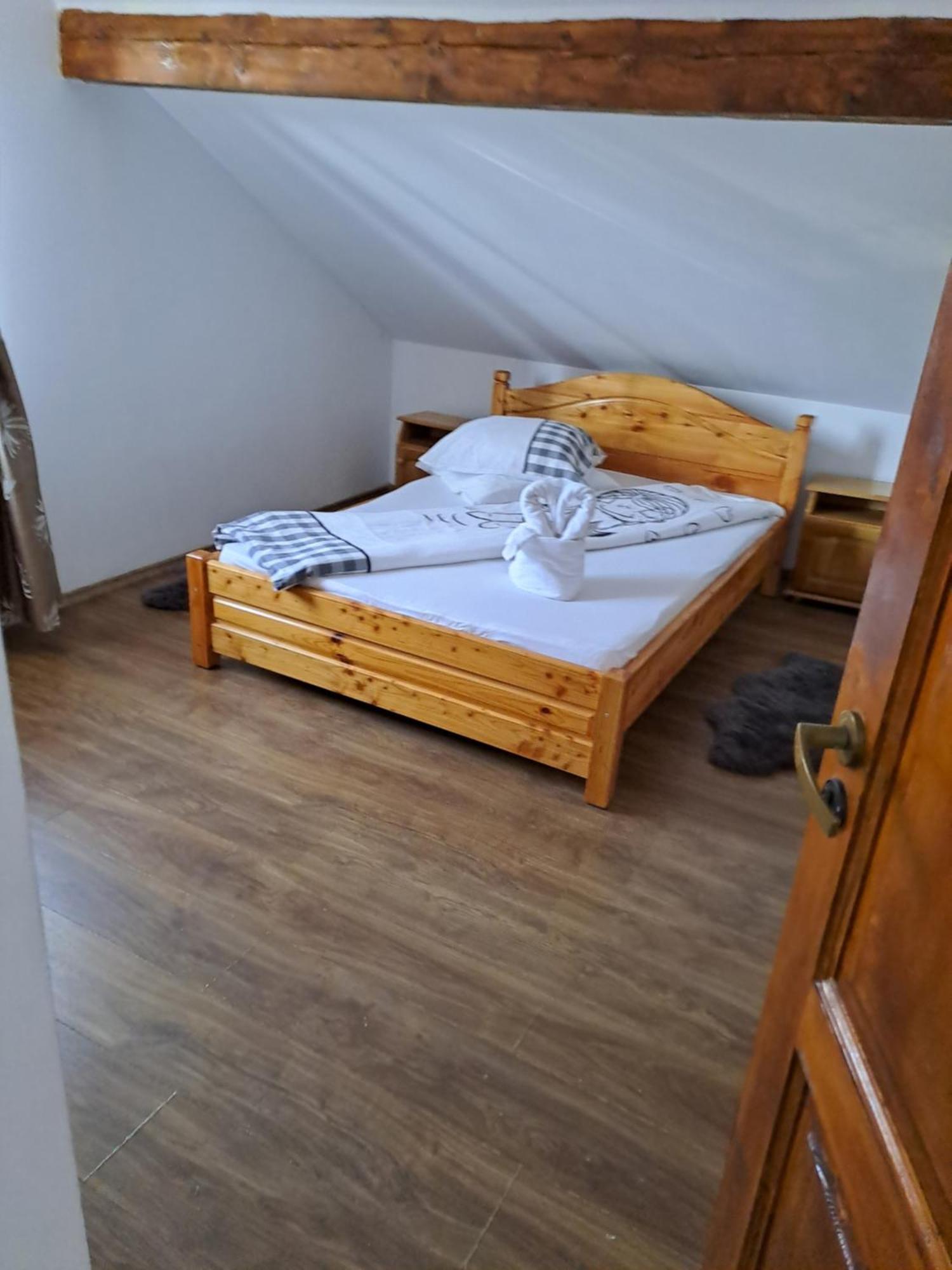Poiana Mărului Casa Cristalul Muntilor酒店 外观 照片
